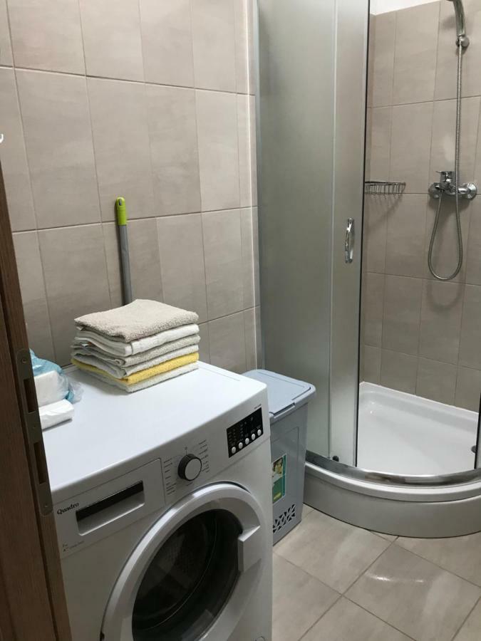 Apartman Mirjana With Terrace And Free Parking Donji Okrug  Exteriér fotografie